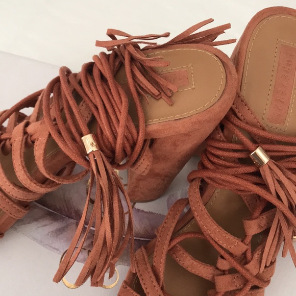 Coral laced up heeled sandals - Picture 3 of 8